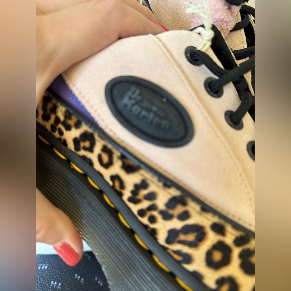 New Dr. Martens BUZZ 5-Eye Leopard & Suede Platform Shoes - Picture 13 of 16